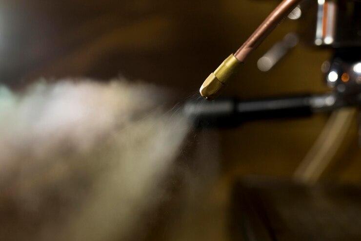 Benefícios do uso de lubrificante seco spray em máquinas e ferramentas